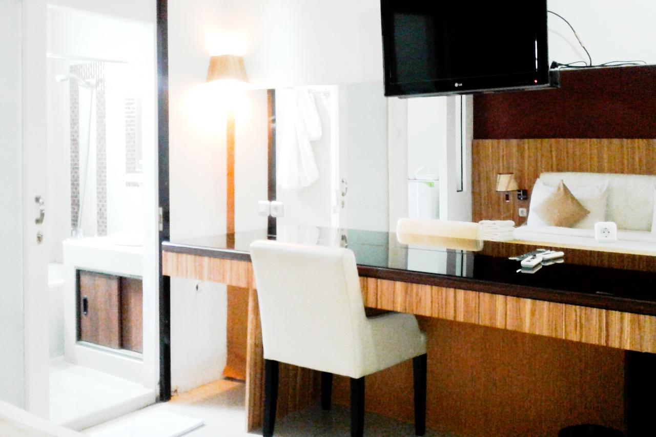 Kyo Serviced Apartment Jakarta Cilandak  Kültér fotó
