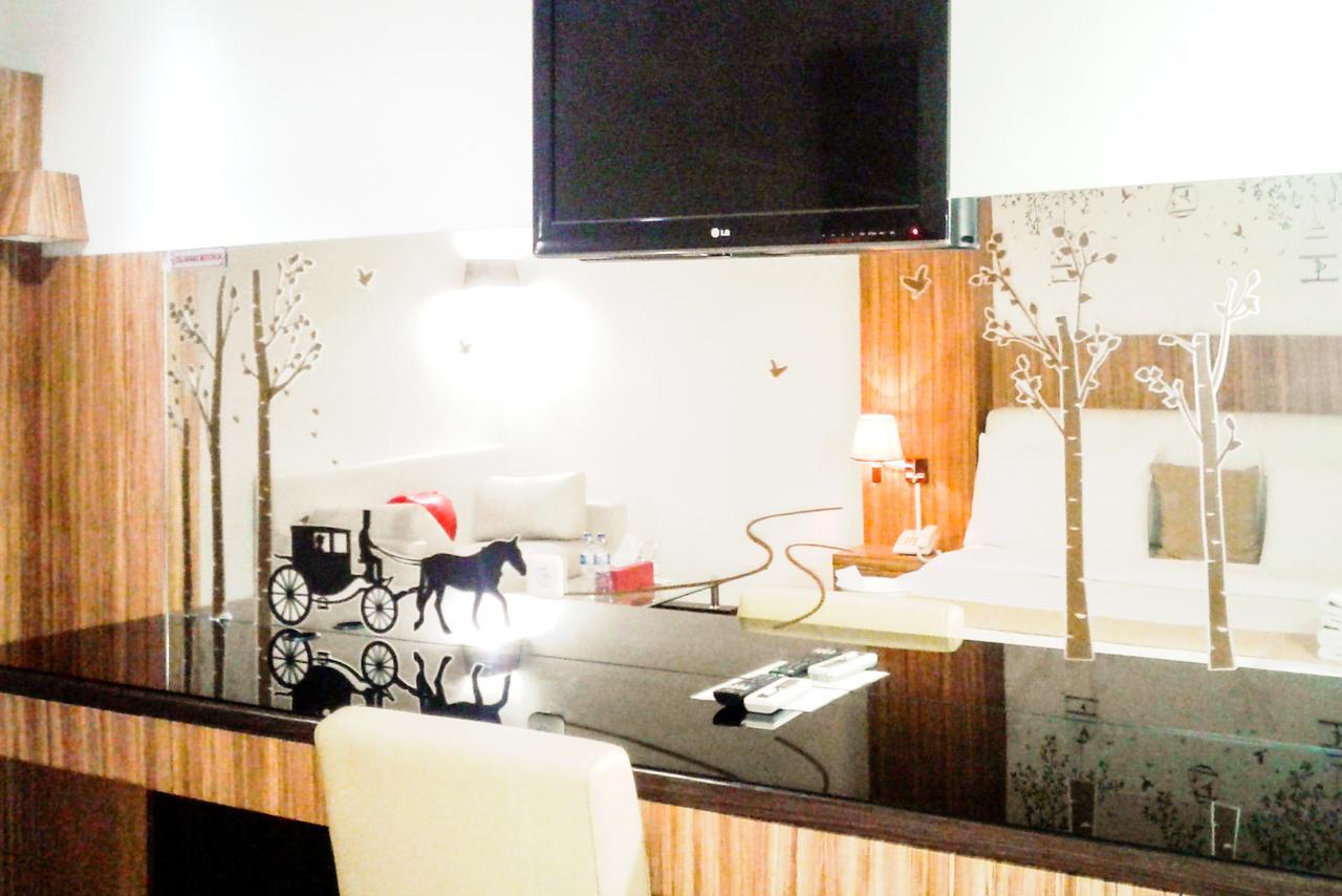 Kyo Serviced Apartment Jakarta Cilandak  Kültér fotó