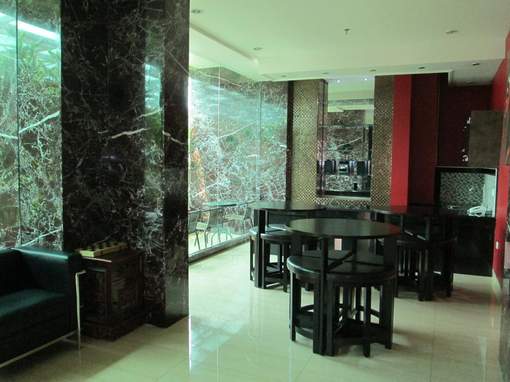 Kyo Serviced Apartment Jakarta Cilandak  Kültér fotó